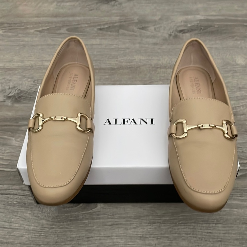 Tan ALFANI shoes size 6